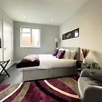 Bella\'S Place Near Wembley Stadium