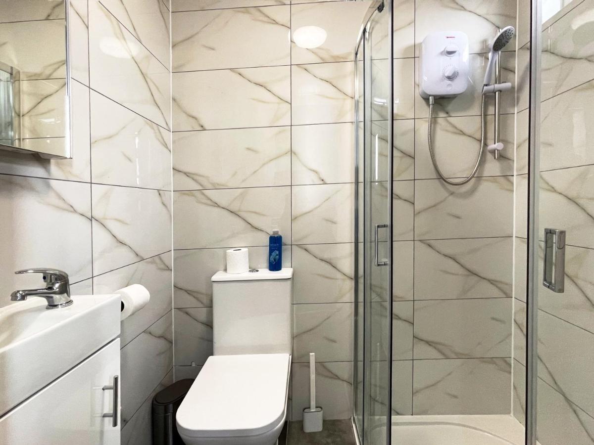 Apartment Bella's Place Near Wembley Stadium London